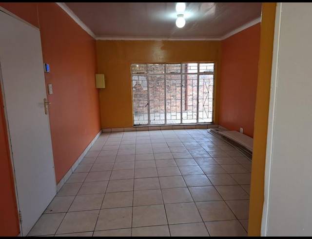 4 BEDROOM HOUSE FOR SALE IN BOOYSENS
